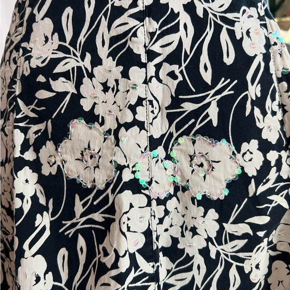 Floral Black and White Women's Skirt - Picture 2 of 4